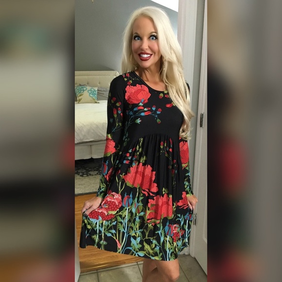 ❤️LAST 1! Stunning Empire Waist Floral Dress! - Picture 3 of 4